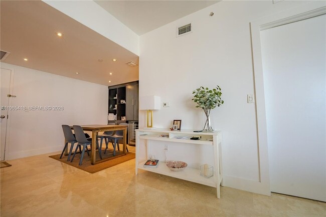 Building Photo - 350 S Miami Ave