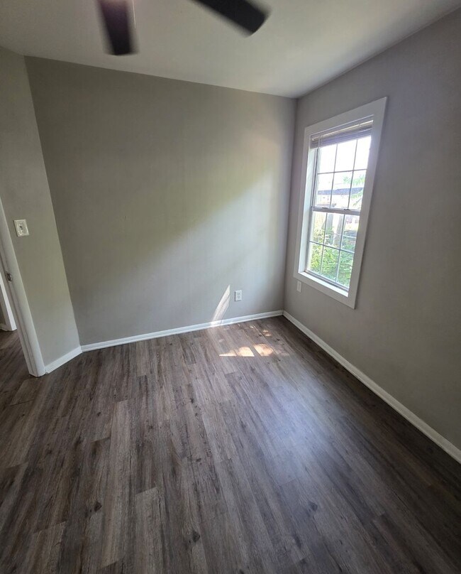 Building Photo - 3104 SE 21st St