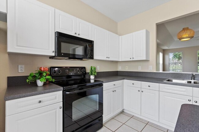 Building Photo - 3034 Cummings Ave