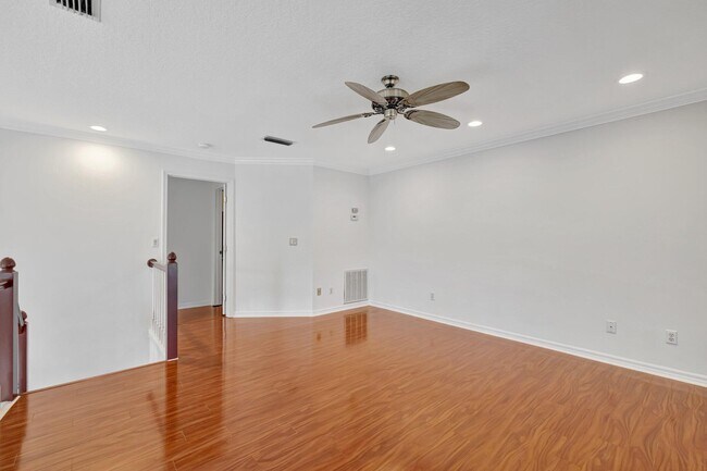 Building Photo - 163 Pepper Ln