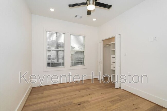 Building Photo - 231 Grace St