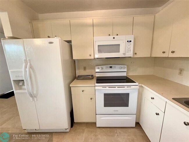 Building Photo - 1401 SW 134th Way