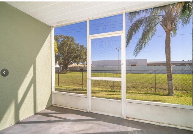 Building Photo - 4261 Pershing Pointe Pl