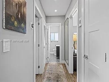 Building Photo - 808 NE 17th Way