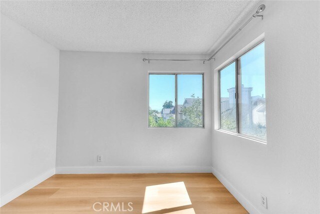 Building Photo - 3640 Honeyglen Way