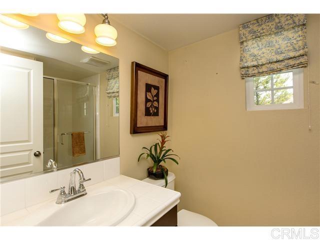 Building Photo - 6418 Live Oaks Dr