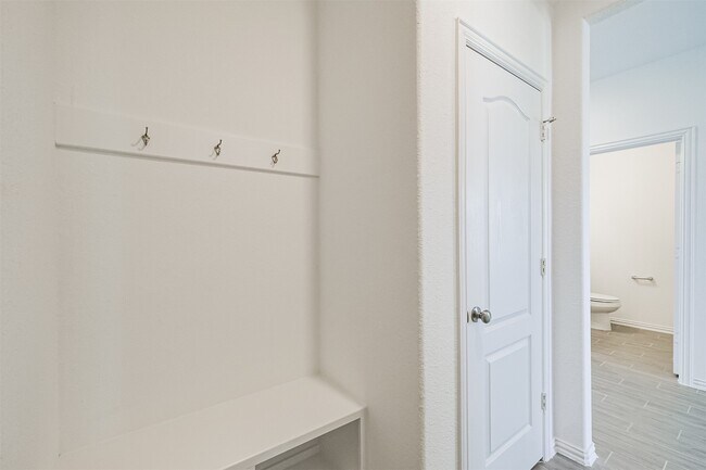 Building Photo - 7922 Chukka Dr