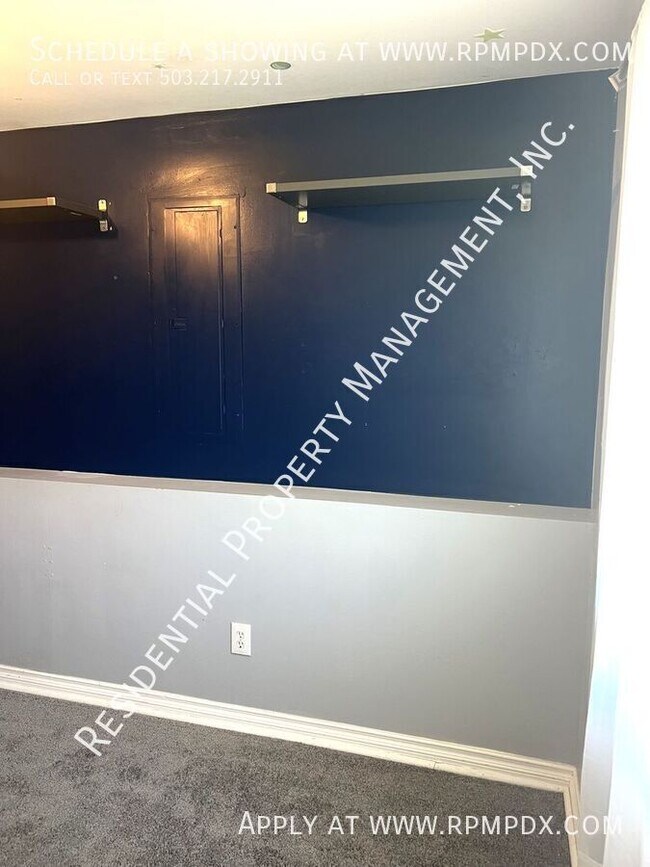 Building Photo - 4512 SW Fairvale Ct