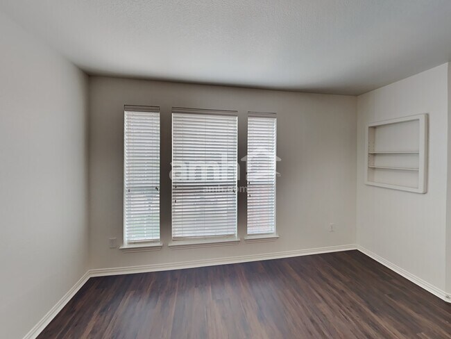 Building Photo - 5436 Pecan Creek Cir