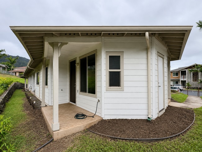 Building Photo - 217 Hooulu Ln