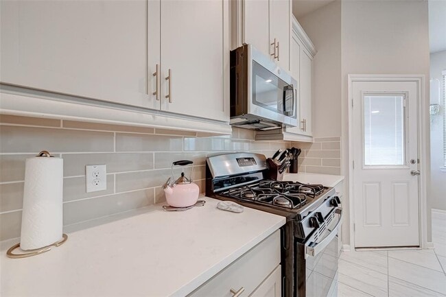 Building Photo - 2523 Terrace Point Dr