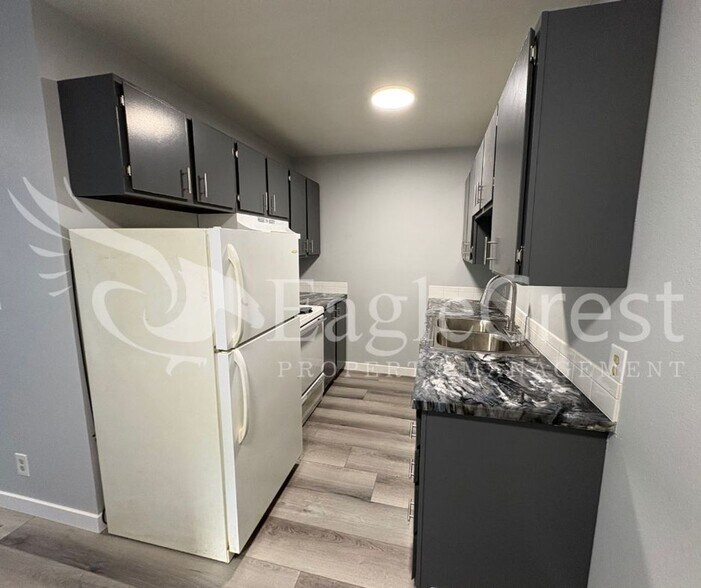 Building Photo - 17/19 S. Roosevelt