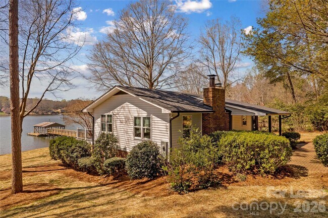 Building Photo - 118 Revere Dr