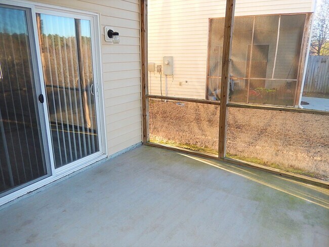 Building Photo - 5968 Osprey Cove Dr