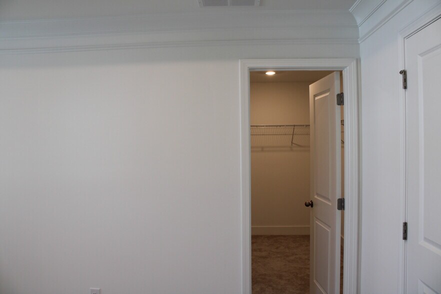Building Photo - 175 Andalusa Ct