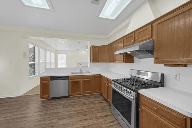 Building Photo - 15322 Vintage Oak Ln