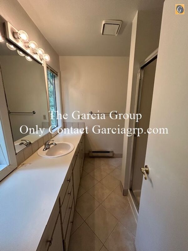 Building Photo - 315 Cervantes Cir