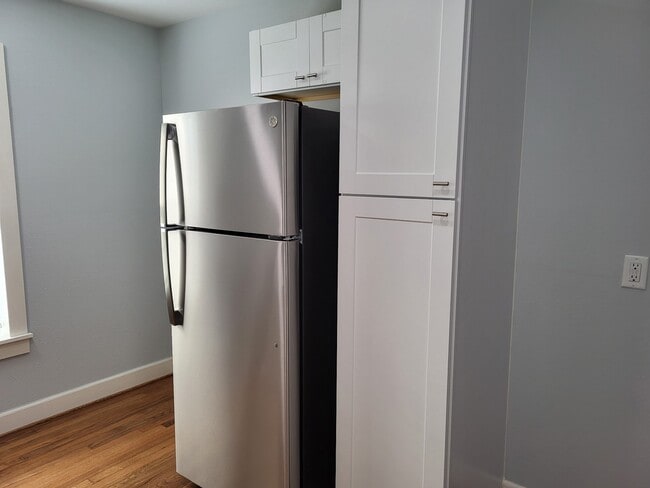 Building Photo - 1411 Godwin St