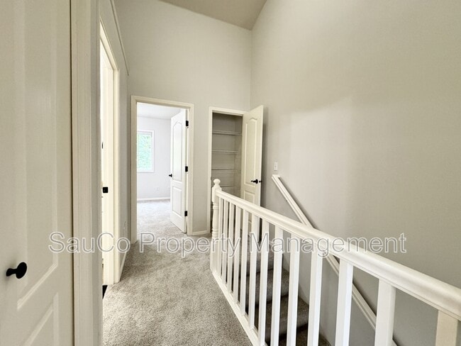 Building Photo - 4938 SW 1st Ave