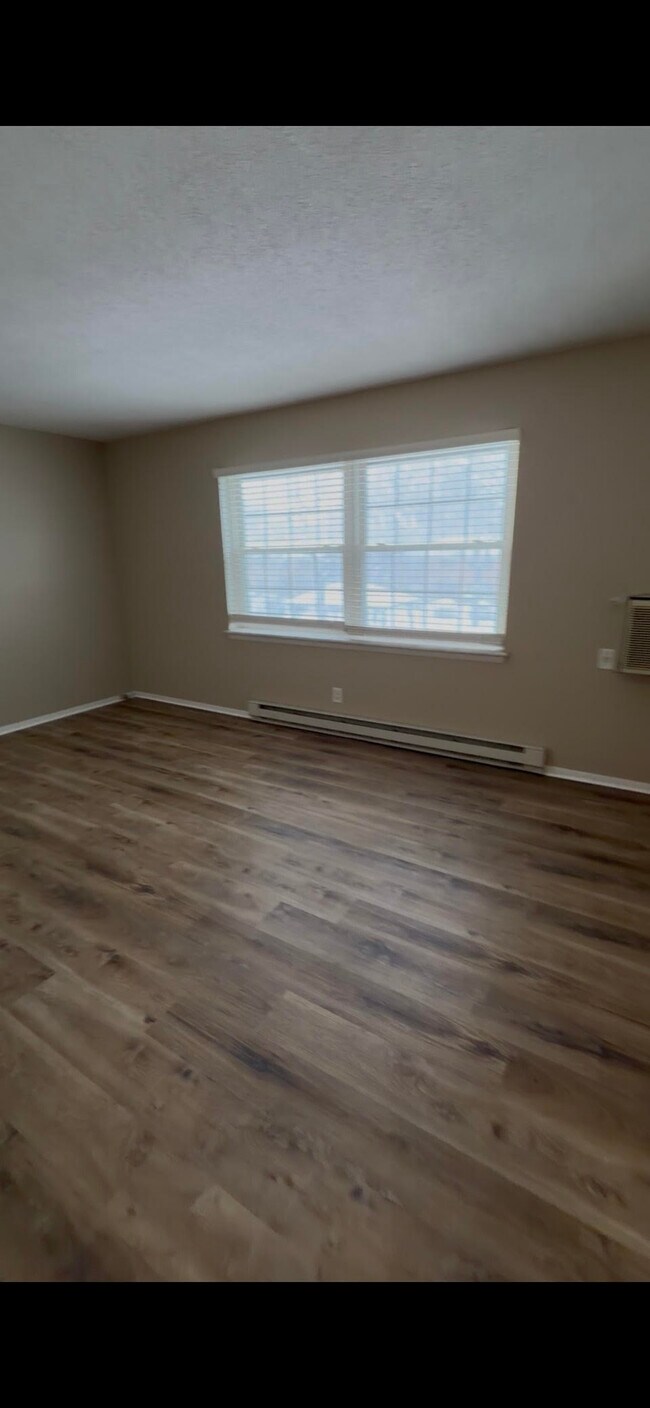 Building Photo - 6517 Cornwall Ct