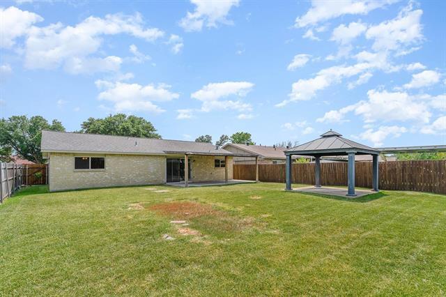 Building Photo - 2223 Lockwood Dr