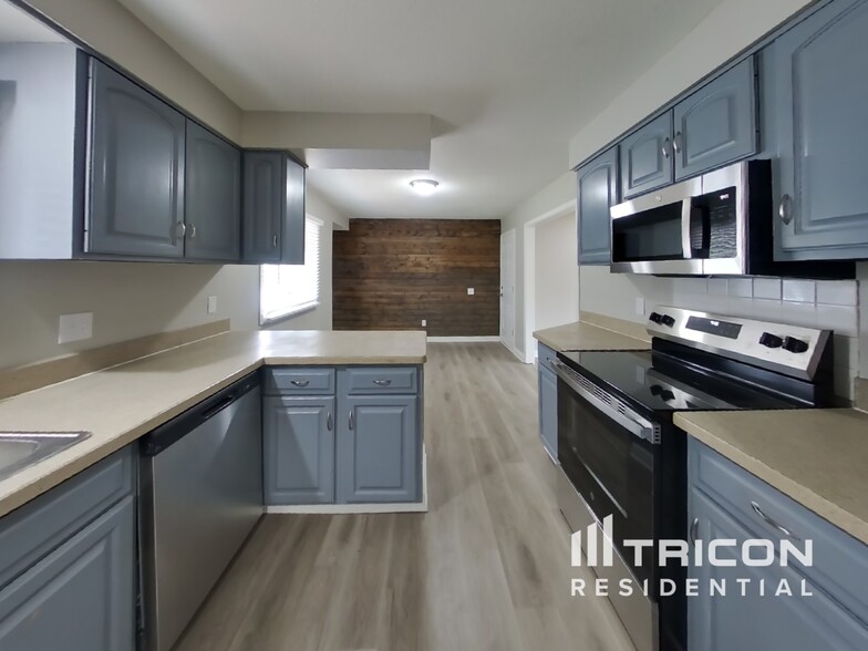 Building Photo - 409 Harold Dr