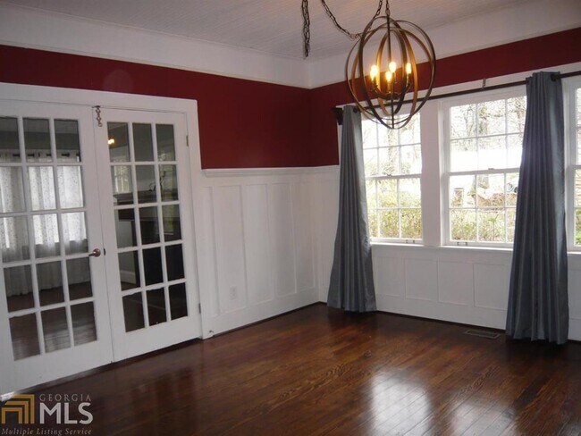 Building Photo - 208 Peachtree St