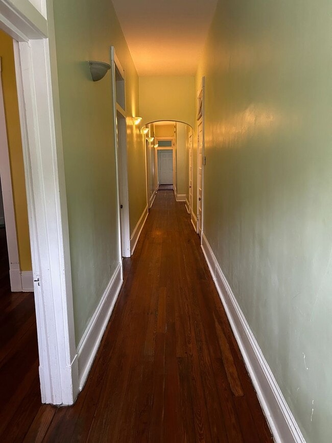 Building Photo - Savannah 1ST Floor of Duplex on Whitaker Street @ 34th-Near Forsyth Park