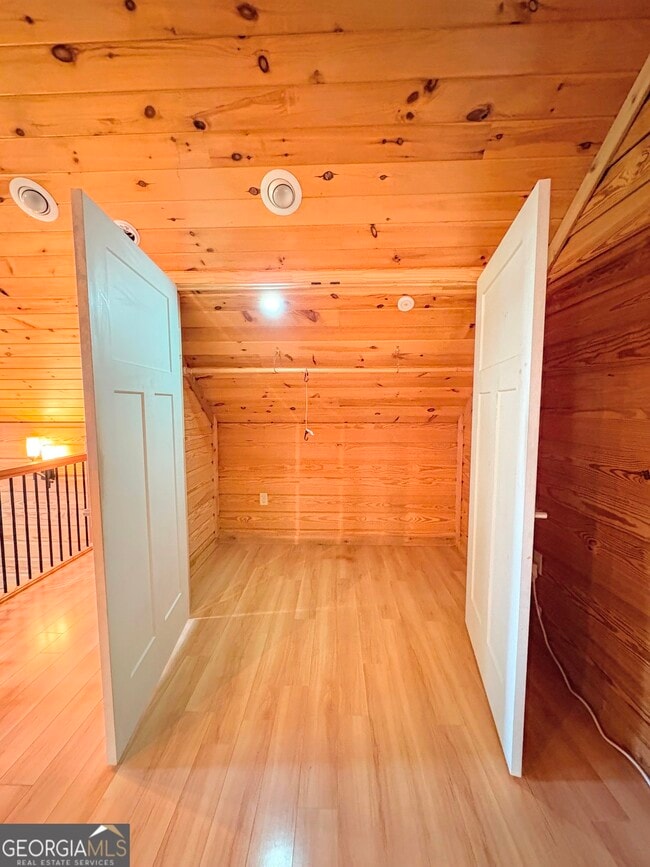 Building Photo - 4067 Fincher Dr