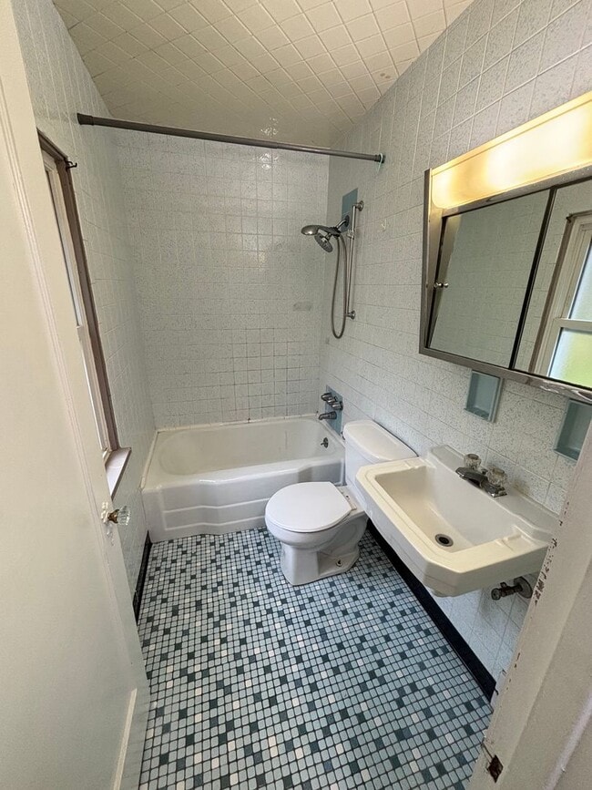 Building Photo - Beautiful Apartment for Rent