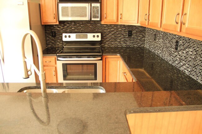 Building Photo - 107 Enchanted Way
