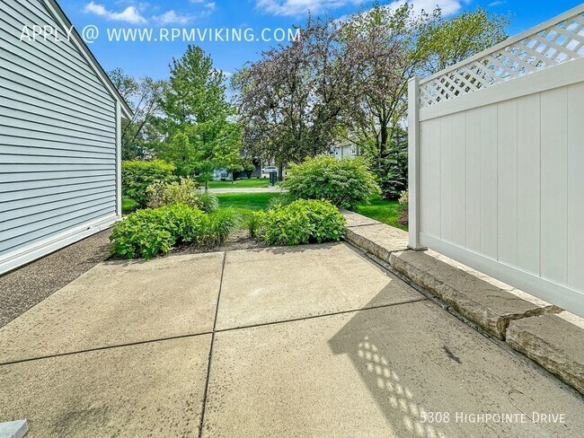 Building Photo - 2br 2.5ba 2cg ~ Security Deposit Free Alte...