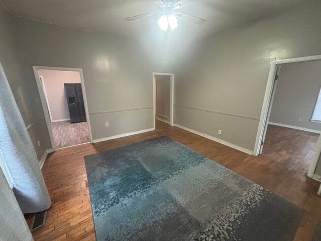 Building Photo - 1115 N Carlos Ave