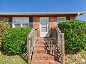 Building Photo - 312 Eunice Dr