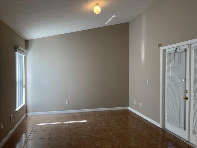 Building Photo - 3017 Rollman Rd