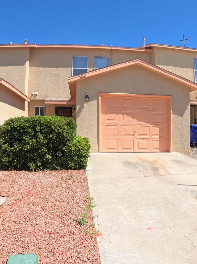 Building Photo - 3867 Thurston Ct