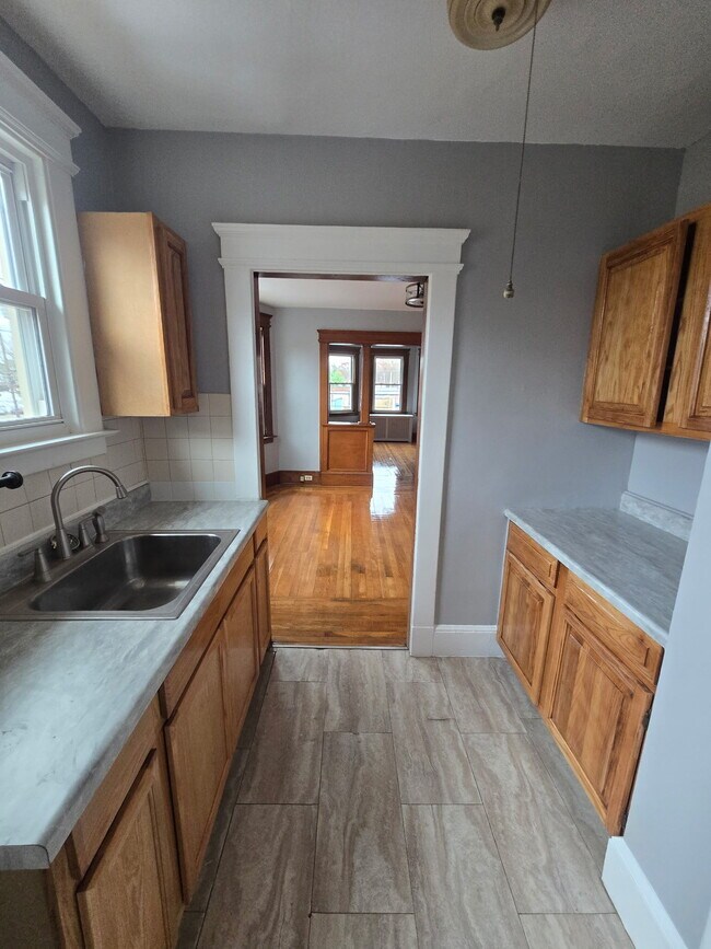 Building Photo - 1528 Dixwell Ave