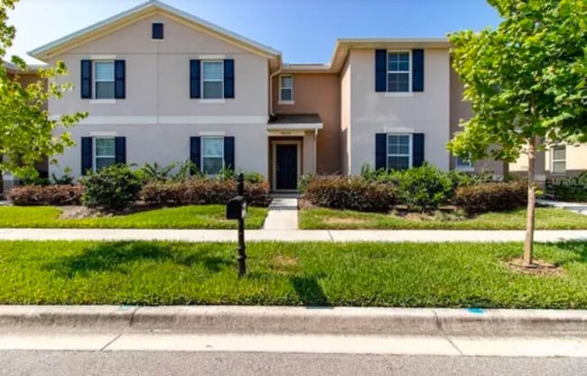 Building Photo - 4830 Riverwalk Dr