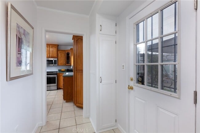 Building Photo - 5634 Oliva Ave