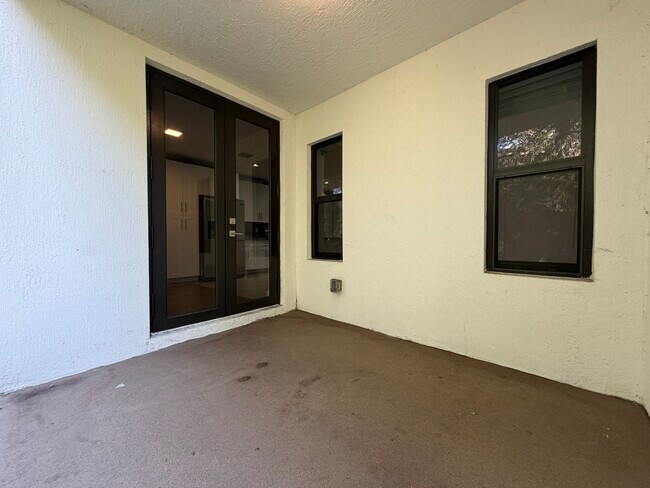 Building Photo - 329 Bella Sol Way