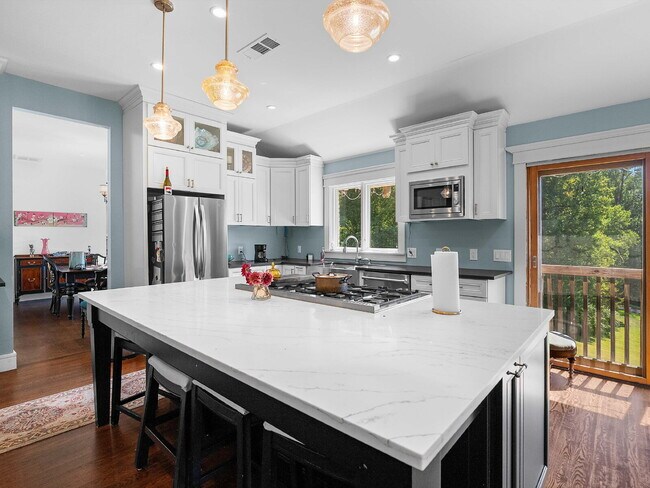 Building Photo - Stunning Oakton Retreat on a Sprawling 5-A...
