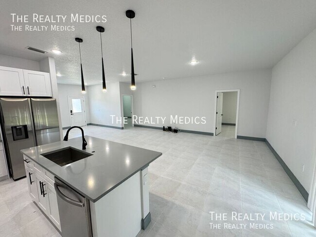 Building Photo - 2226 Rock Dr