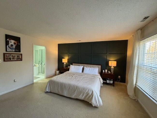 Building Photo - Glenwood