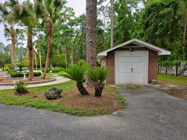 Building Photo - Peaceful paradise