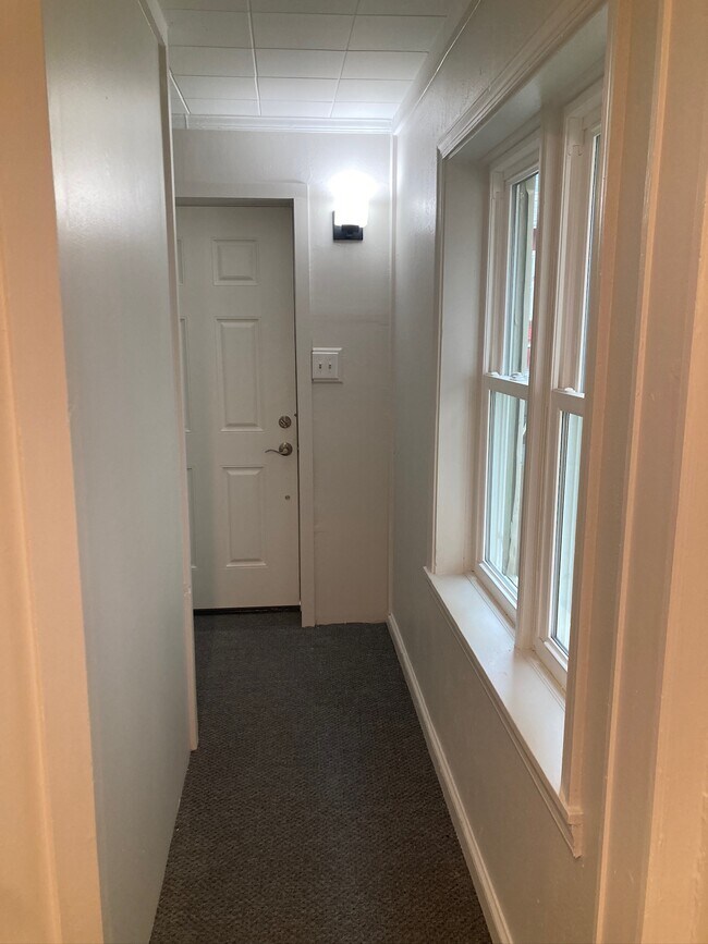 Front hallway - 227 E Hector St