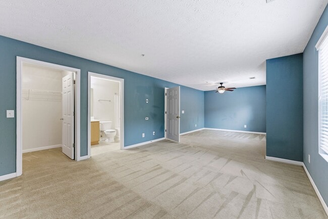 Building Photo - 1202 Par 3 Way