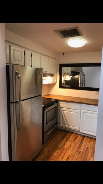 kitchen - 134 Washington St