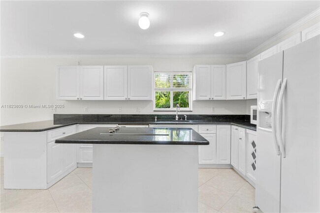 Building Photo - 6525 Southwest 55th Terrace
