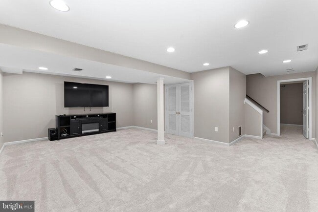 Building Photo - 6 S Lowery Ct