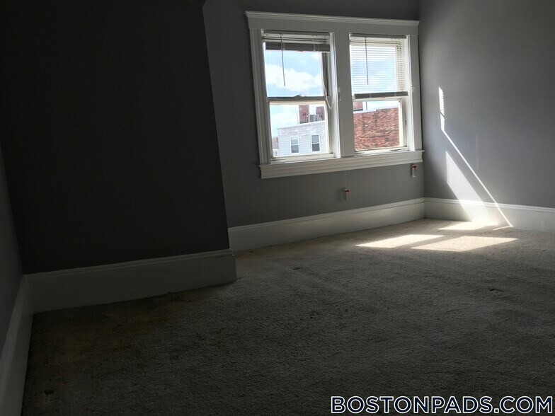 Building Photo - 402 Neponset Ave